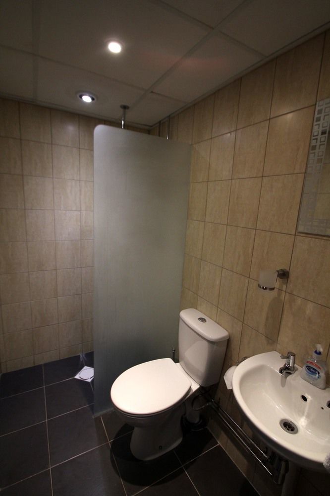 Twinwoods Guestrooms Milton Ernest Екстер'єр фото